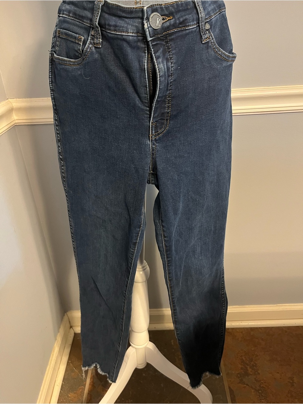 Dark Blue Straight-Leg ankle jeans with raw hem